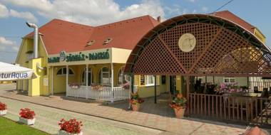 HBH Bajor Sörház Étterem és Panzió