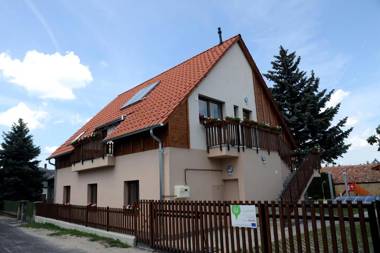 Arany Szőlő Wellness Apartmanház