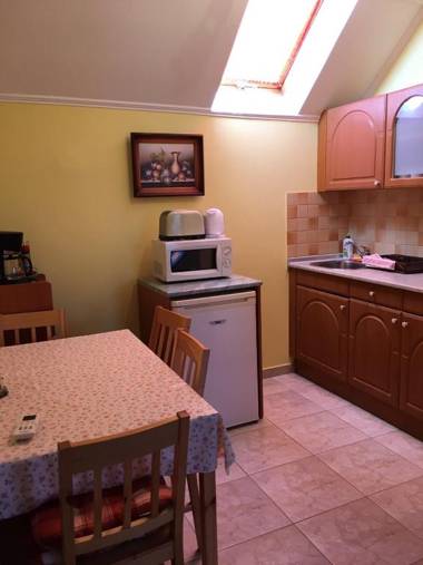 Green Park Apartment