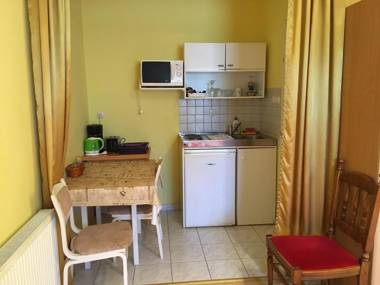 Green Park Apartment