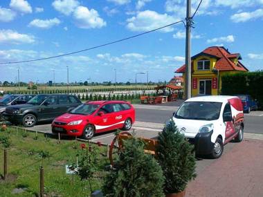 Hotel Rózsa Csárda Bungalow & Caravan Park