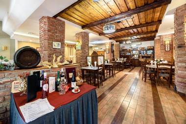 Hotel Négy Évszak Superior