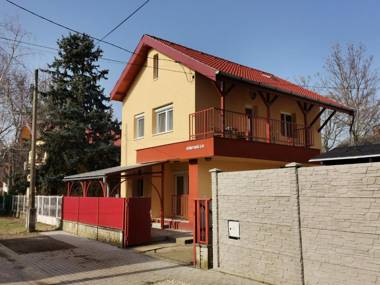 Gyöngyvirág Apartmanház