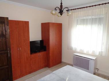 Otthon Apartman
