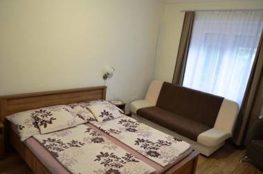 Henrietta Vendégház