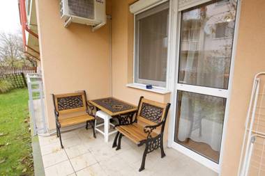 Zoli Apartmanok-Maya Kölcsey 34-36