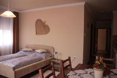 Imola és Andrea Apartmanház 2