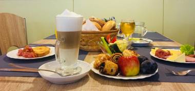 Amstel Hattyú Panzió -Érintésmentes bejelentkezés