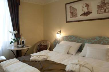 Barokk Hotel Promenád