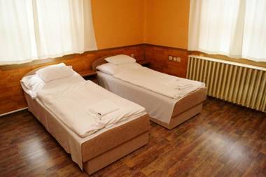 Malomudvar Étterem Cukrászda Panzió és Rendezvényház