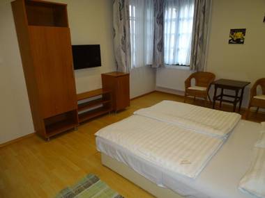 Alabárdos Panzió és Apartmanház