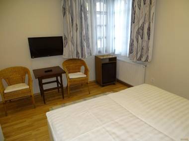 Alabárdos Panzió és Apartmanház