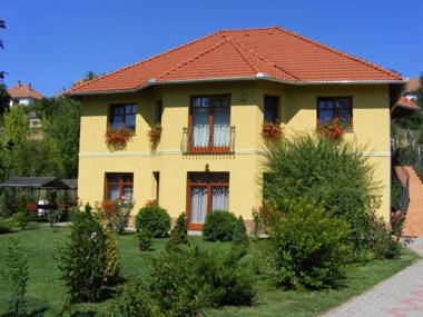 Völgy Apartman