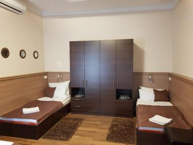 Central Hotel 21 and Apartments