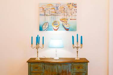 Central Stylish Apartments