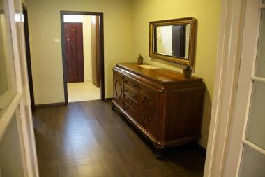 Five Season's Apartment