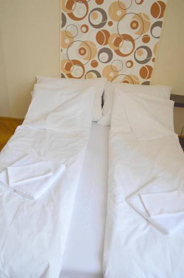 Synagogue View Guest House