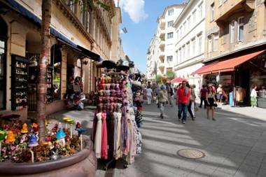 Liana-Luxury And Central Flat