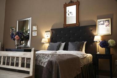 SUPER CHIC with Balcony