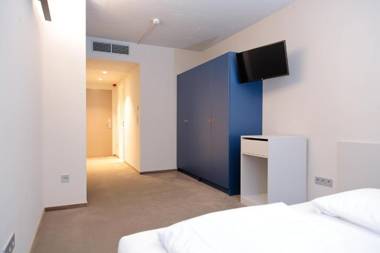 Maverick Urban Lodge