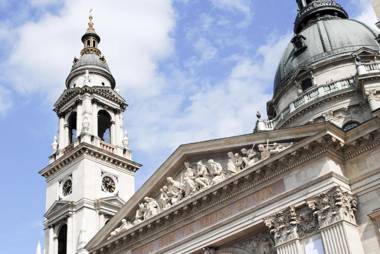 The Magazine Hotel & Apartments