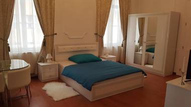 Ékszerdoboz A Budai Vár Alatt