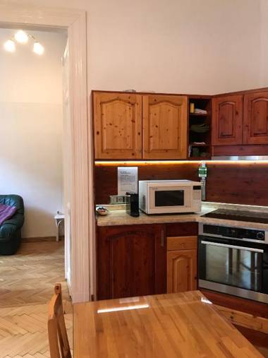 Szenes-House Apartman