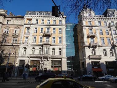 Erzsebet Boulevard Apartment