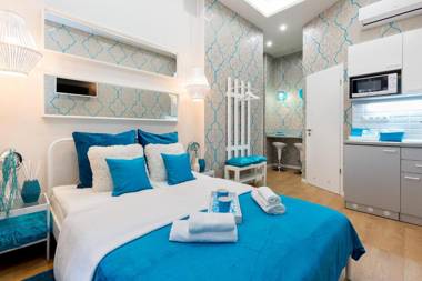 Budapest Holidays Harmony