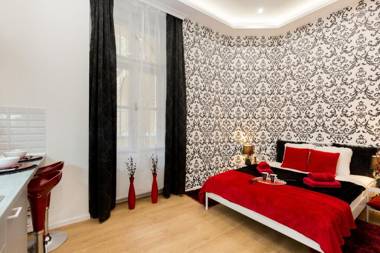 Budapest Holidays Harmony