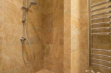 Chain Bridge Studio Apartment