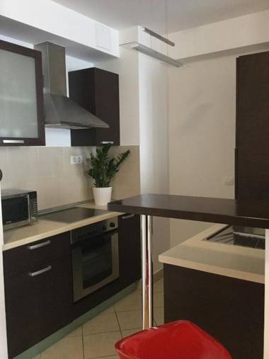 Lia's Apartment in Gozsdu and Free Parking