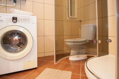 Charlotte Apartment Close to Opera