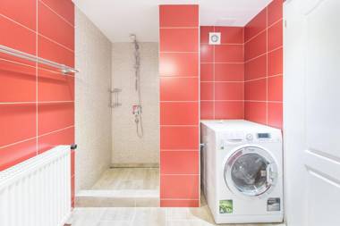 happy home Budapest FOX