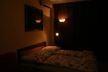 Margaret Bridge Studio Apartment