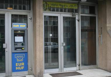 Margaret Bridge Studio Apartment