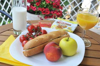 Hillside Premium Apartments