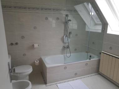 Hillside Premium Apartments