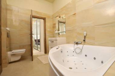 Basilica Grand Luxury in The Historic Center