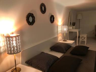 Goldcentral Apartment Gozsdu