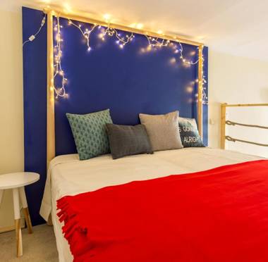 Jokai 3 Design Apartment