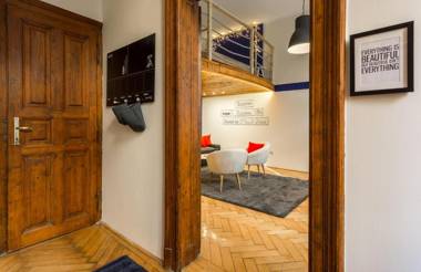 Jokai 3 Design Apartment