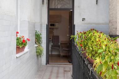 Ariel Studio Close to St. Stephen Basilica