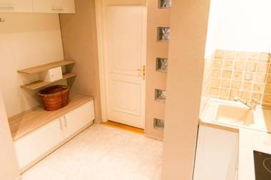 Chic and Very Central