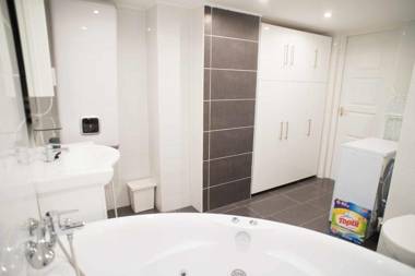 Great Trees Apartment