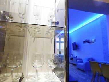 Wonder Deer Luxury Apartment at the Opera contactless check-in