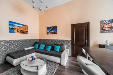 KIRÁLY 38 2BEDROOM AIRCON ENTIRE APARTMENT