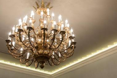 Count Zrinyi Basilica Luxurious Residence