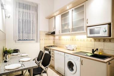 Garden Trees Apartment