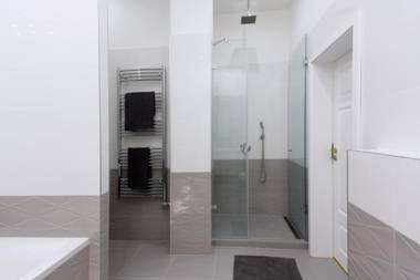 Jenny luxury two bedrooms apartment.